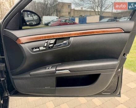 Чорний Мерседес С Клас, об'ємом двигуна 3.5 л та пробігом 212 тис. км за 8999 $, фото 42 на Automoto.ua