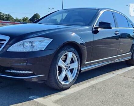 Черный Мерседес С Класс, объемом двигателя 5.5 л и пробегом 252 тыс. км за 11700 $, фото 11 на Automoto.ua