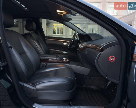 Чорний Мерседес С Клас, об'ємом двигуна 5.46 л та пробігом 224 тис. км за 11200 $, фото 8 на Automoto.ua