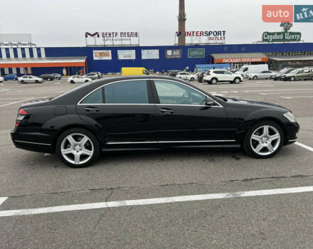 Черный Мерседес С Класс, объемом двигателя 5.5 л и пробегом 248 тыс. км за 13100 $, фото 4 на Automoto.ua
