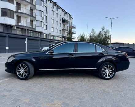 Мерседес С Класс 2006 в Одессе на Automoto.ua Черный Мерседес С Класс, объемом двигателя 5.5 л и пробегом 100 тыс. км за 10200 $, фото 2 на Automoto.ua