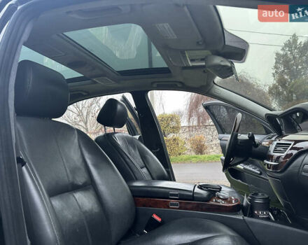 Черный Мерседес С Класс, объемом двигателя 5.46 л и пробегом 297 тыс. км за 9700 $, фото 18 на Automoto.ua