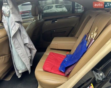 Черный Мерседес С Класс, объемом двигателя 5.44 л и пробегом 227 тыс. км за 11000 $, фото 24 на Automoto.ua