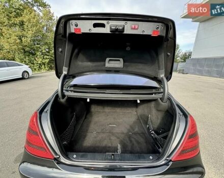 Чорний Мерседес С Клас, об'ємом двигуна 5.46 л та пробігом 241 тис. км за 9999 $, фото 42 на Automoto.ua