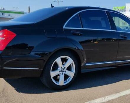 Черный Мерседес С Класс, объемом двигателя 5.5 л и пробегом 252 тыс. км за 11700 $, фото 15 на Automoto.ua