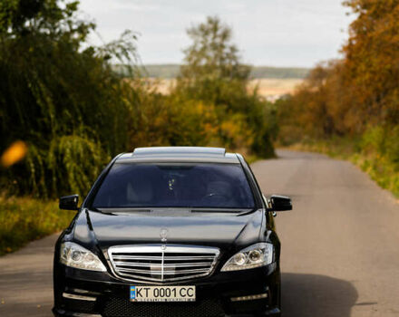 Черный Мерседес С Класс, объемом двигателя 5.46 л и пробегом 189 тыс. км за 16400 $, фото 6 на Automoto.ua