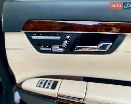 Черный Мерседес С Класс, объемом двигателя 5.51 л и пробегом 215 тыс. км за 12499 $, фото 41 на Automoto.ua