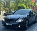 Черный Мерседес С Класс, объемом двигателя 5.5 л и пробегом 250 тыс. км за 8500 $, фото 1 на Automoto.ua