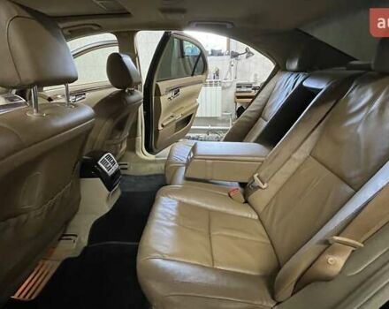 Черный Мерседес С Класс, объемом двигателя 3.5 л и пробегом 330 тыс. км за 12000 $, фото 4 на Automoto.ua