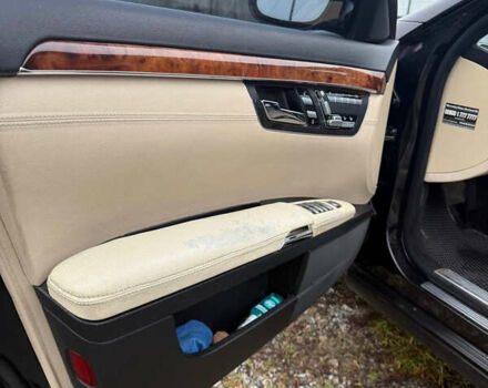 Черный Мерседес С Класс, объемом двигателя 3.5 л и пробегом 395 тыс. км за 8500 $, фото 10 на Automoto.ua