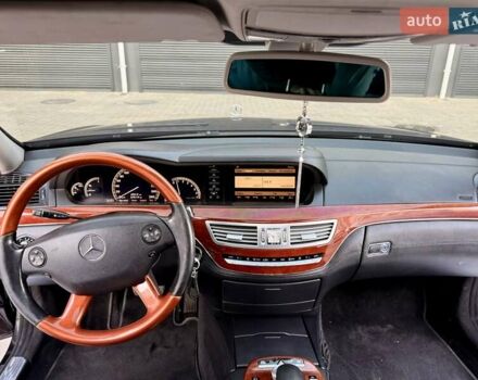 Чорний Мерседес С Клас, об'ємом двигуна 5.5 л та пробігом 375 тис. км за 10200 $, фото 14 на Automoto.ua