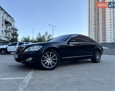 Чорний Мерседес С Клас, об'ємом двигуна 5.5 л та пробігом 375 тис. км за 10200 $, фото 2 на Automoto.ua