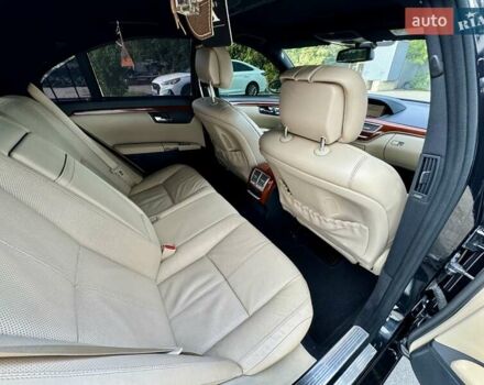 Чорний Мерседес С Клас, об'ємом двигуна 5.46 л та пробігом 241 тис. км за 9999 $, фото 39 на Automoto.ua