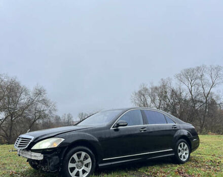 Черный Мерседес С Класс, объемом двигателя 5.46 л и пробегом 241 тыс. км за 5999 $, фото 1 на Automoto.ua