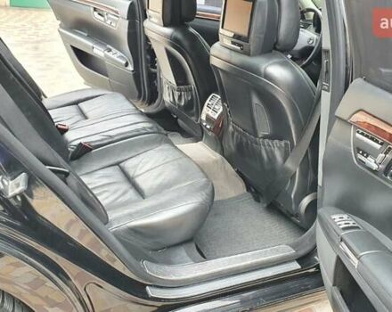 Черный Мерседес С Класс, объемом двигателя 5.46 л и пробегом 370 тыс. км за 11200 $, фото 6 на Automoto.ua