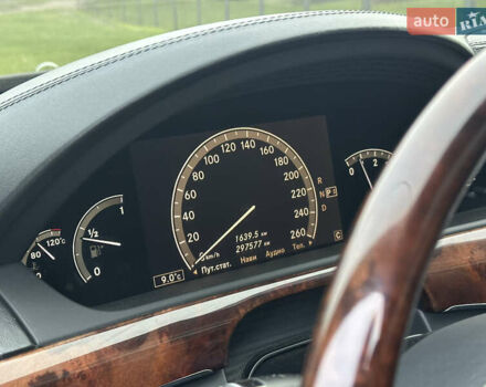Черный Мерседес С Класс, объемом двигателя 5.46 л и пробегом 297 тыс. км за 9700 $, фото 8 на Automoto.ua