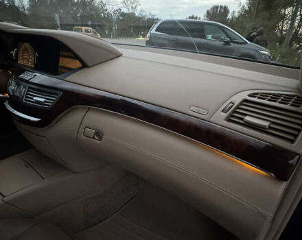 Чорний Мерседес С Клас, об'ємом двигуна 5 л та пробігом 229 тис. км за 8700 $, фото 27 на Automoto.ua