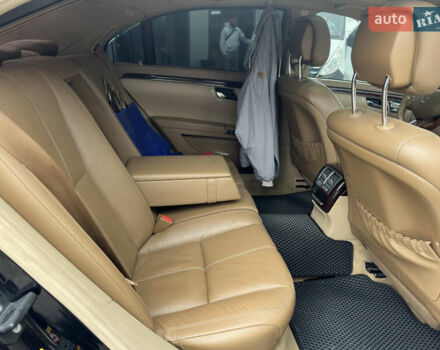 Черный Мерседес С Класс, объемом двигателя 5.44 л и пробегом 227 тыс. км за 11000 $, фото 21 на Automoto.ua