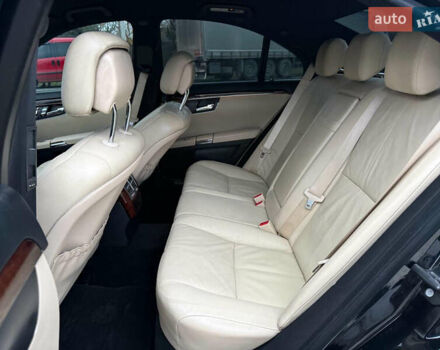 Черный Мерседес С Класс, объемом двигателя 2.99 л и пробегом 390 тыс. км за 9900 $, фото 8 на Automoto.ua