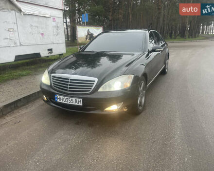 Черный Мерседес С Класс, объемом двигателя 3.5 л и пробегом 246 тыс. км за 11500 $, фото 1 на Automoto.ua