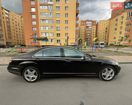 Черный Мерседес С Класс, объемом двигателя 5.46 л и пробегом 24 тыс. км за 14000 $, фото 4 на Automoto.ua