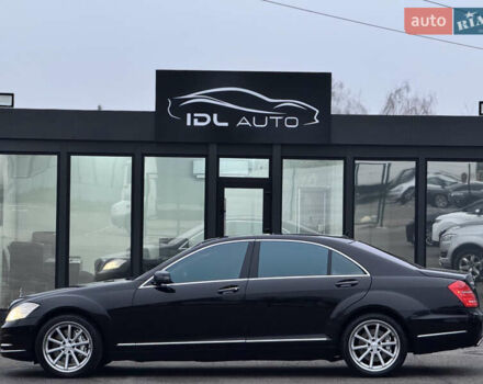 Чорний Мерседес С Клас, об'ємом двигуна 5.51 л та пробігом 193 тис. км за 12700 $, фото 23 на Automoto.ua