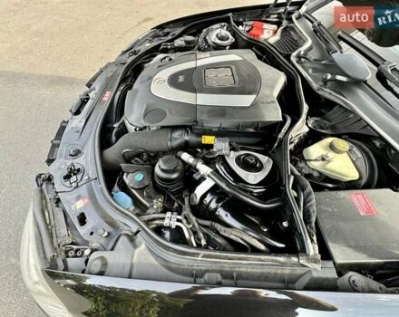 Чорний Мерседес С Клас, об'ємом двигуна 5.46 л та пробігом 241 тис. км за 9999 $, фото 50 на Automoto.ua