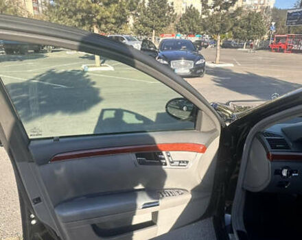 Черный Мерседес С Класс, объемом двигателя 3.5 л и пробегом 196 тыс. км за 9200 $, фото 16 на Automoto.ua