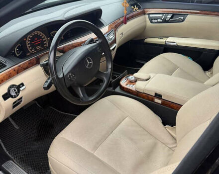 Черный Мерседес С Класс, объемом двигателя 3.5 л и пробегом 395 тыс. км за 8500 $, фото 8 на Automoto.ua