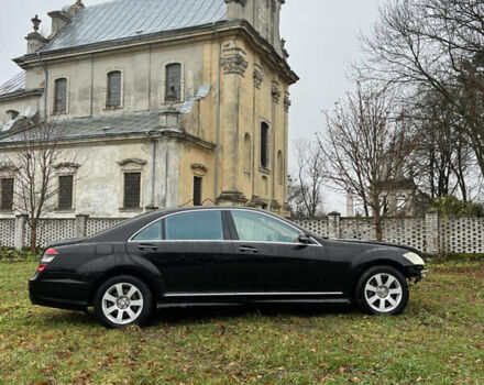 Черный Мерседес С Класс, объемом двигателя 5.46 л и пробегом 241 тыс. км за 5999 $, фото 6 на Automoto.ua