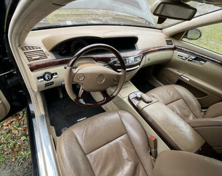 Черный Мерседес С Класс, объемом двигателя 5.46 л и пробегом 241 тыс. км за 5999 $, фото 12 на Automoto.ua