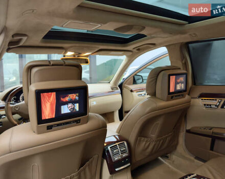 Чорний Мерседес С Клас, об'ємом двигуна 5.51 л та пробігом 193 тис. км за 12700 $, фото 37 на Automoto.ua