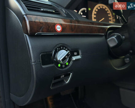 Чорний Мерседес С Клас, об'ємом двигуна 5.46 л та пробігом 224 тис. км за 11200 $, фото 43 на Automoto.ua