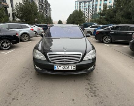 Чорний Мерседес С Клас, об'ємом двигуна 5.5 л та пробігом 300 тис. км за 6850 $, фото 1 на Automoto.ua