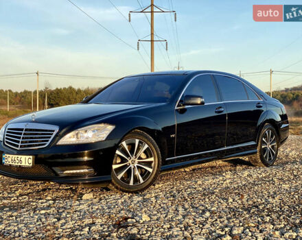 Черный Мерседес С Класс, объемом двигателя 5.51 л и пробегом 215 тыс. км за 12499 $, фото 5 на Automoto.ua