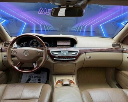 Черный Мерседес С Класс, объемом двигателя 5.5 л и пробегом 265 тыс. км за 10499 $, фото 11 на Automoto.ua