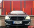 Черный Мерседес С Класс, объемом двигателя 5.5 л и пробегом 250 тыс. км за 7850 $, фото 11 на Automoto.ua