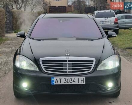 Черный Мерседес С Класс, объемом двигателя 5.5 л и пробегом 300 тыс. км за 9999 $, фото 6 на Automoto.ua