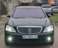 Черный Мерседес С Класс, объемом двигателя 5.5 л и пробегом 300 тыс. км за 9999 $, фото 6 на Automoto.ua