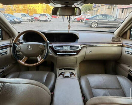 Черный Мерседес С Класс, объемом двигателя 2.99 л и пробегом 300 тыс. км за 10200 $, фото 16 на Automoto.ua