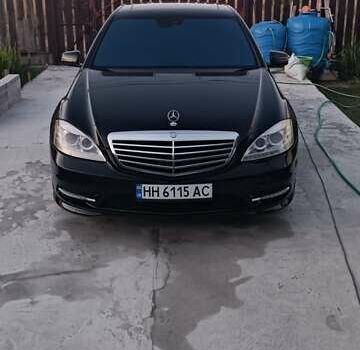 Мерседес С Класс 2007 в Одессе на Automoto.ua Черный Мерседес С Класс, объемом двигателя 5.46 л и пробегом 324 тыс. км за 14000 $, фото 2 на Automoto.ua