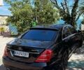 Черный Мерседес С Класс, объемом двигателя 5.46 л и пробегом 300 тыс. км за 13500 $, фото 1 на Automoto.ua