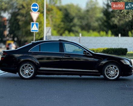 Чорний Мерседес С Клас, об'ємом двигуна 5.5 л та пробігом 391 тис. км за 12500 $, фото 8 на Automoto.ua