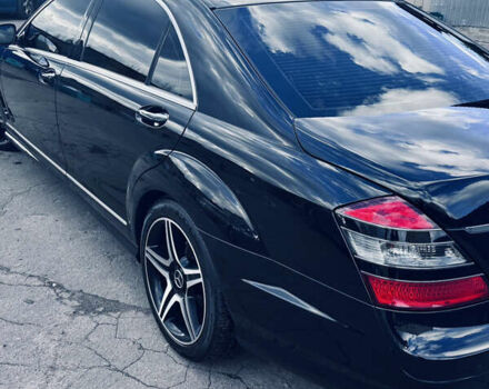 Чорний Мерседес С Клас, об'ємом двигуна 3.5 л та пробігом 190 тис. км за 10500 $, фото 4 на Automoto.ua
