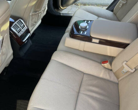 Чорний Мерседес С Клас, об'ємом двигуна 5.5 л та пробігом 157 тис. км за 15900 $, фото 11 на Automoto.ua