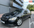 Черный Мерседес С Класс, объемом двигателя 5.5 л и пробегом 81 тыс. км за 33000 $, фото 1 на Automoto.ua