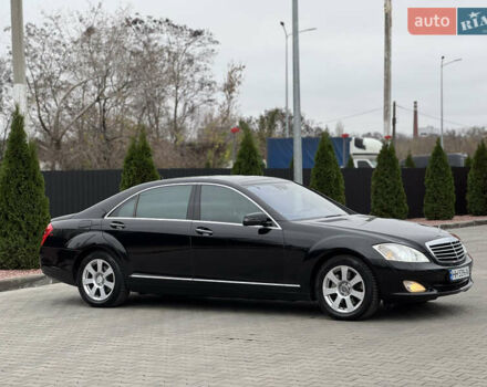 Черный Мерседес С Класс, объемом двигателя 3.5 л и пробегом 217 тыс. км за 10300 $, фото 9 на Automoto.ua