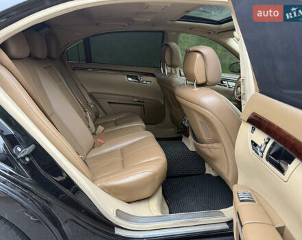 Черный Мерседес С Класс, объемом двигателя 3.5 л и пробегом 305 тыс. км за 7800 $, фото 28 на Automoto.ua