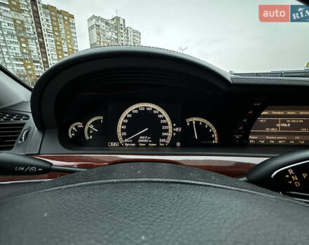 Черный Мерседес С Класс, объемом двигателя 2.99 л и пробегом 208 тыс. км за 14000 $, фото 9 на Automoto.ua