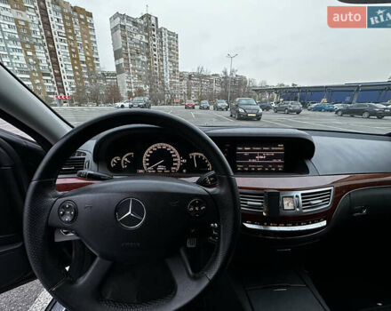 Черный Мерседес С Класс, объемом двигателя 2.99 л и пробегом 208 тыс. км за 14000 $, фото 11 на Automoto.ua